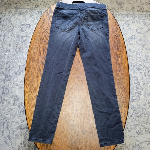 Bundle/Lot of 2 Girls Black Glitter Capri Pants and Black Jeans Size Girl's 16 - Picture 4 of 10